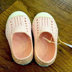 Brand New Girls Toddler Sz 6 Native light pink shoes